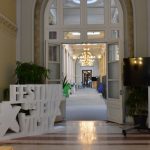 Photo d'un décor de signalétique intérieure en lettres polystyrène